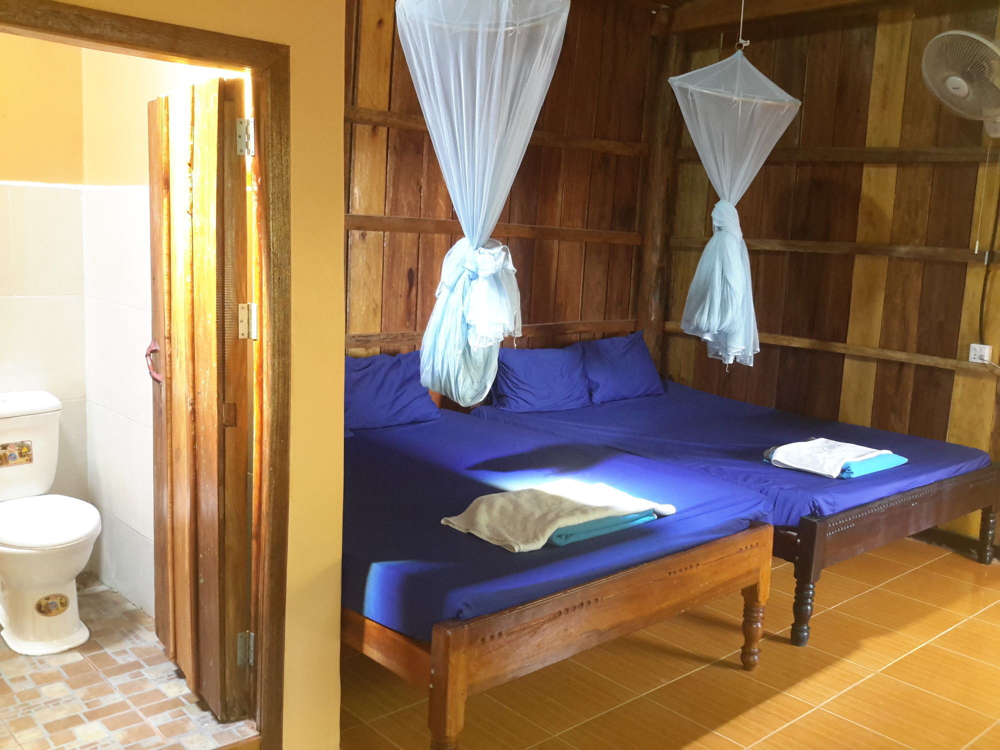 Island Palace Bungalows Resort Kaoh Touch Esterno foto